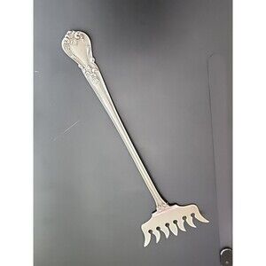 VINTAGE STERLING BACON FORK/ SERVER BY WEIDLICH in ANCESTRY PATTERN